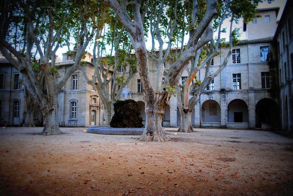 Hotel Cloitre Saint Louis Avignon Bagian luar foto