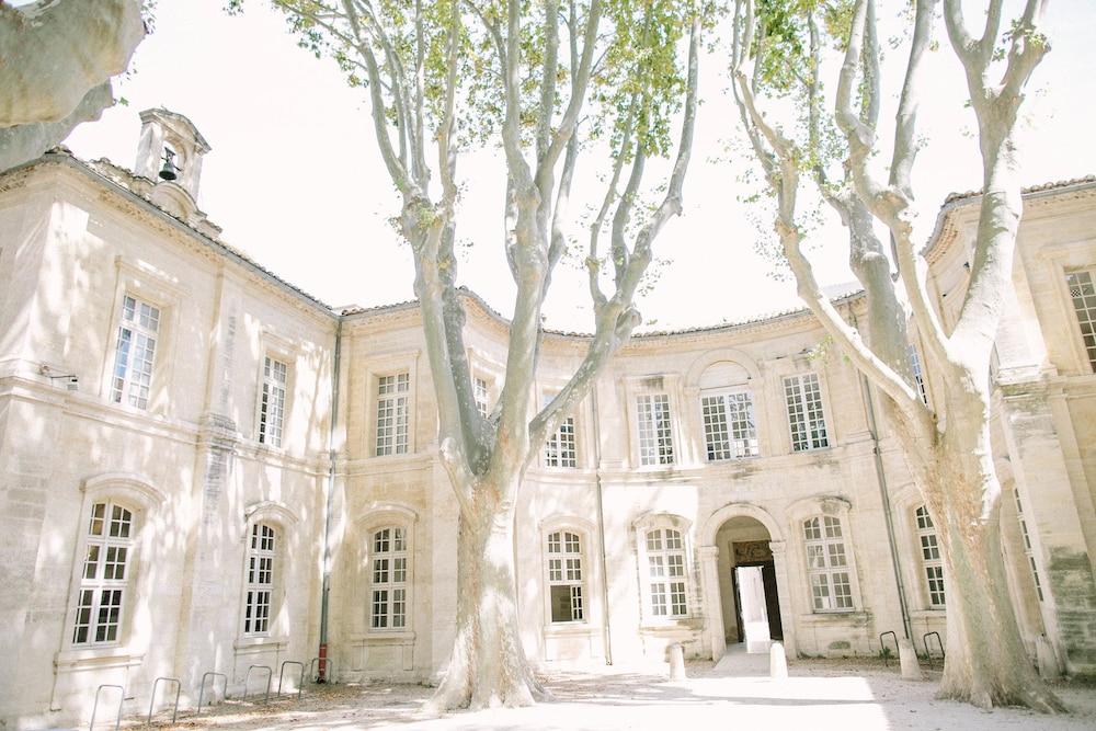 Hotel Cloitre Saint Louis Avignon Bagian luar foto