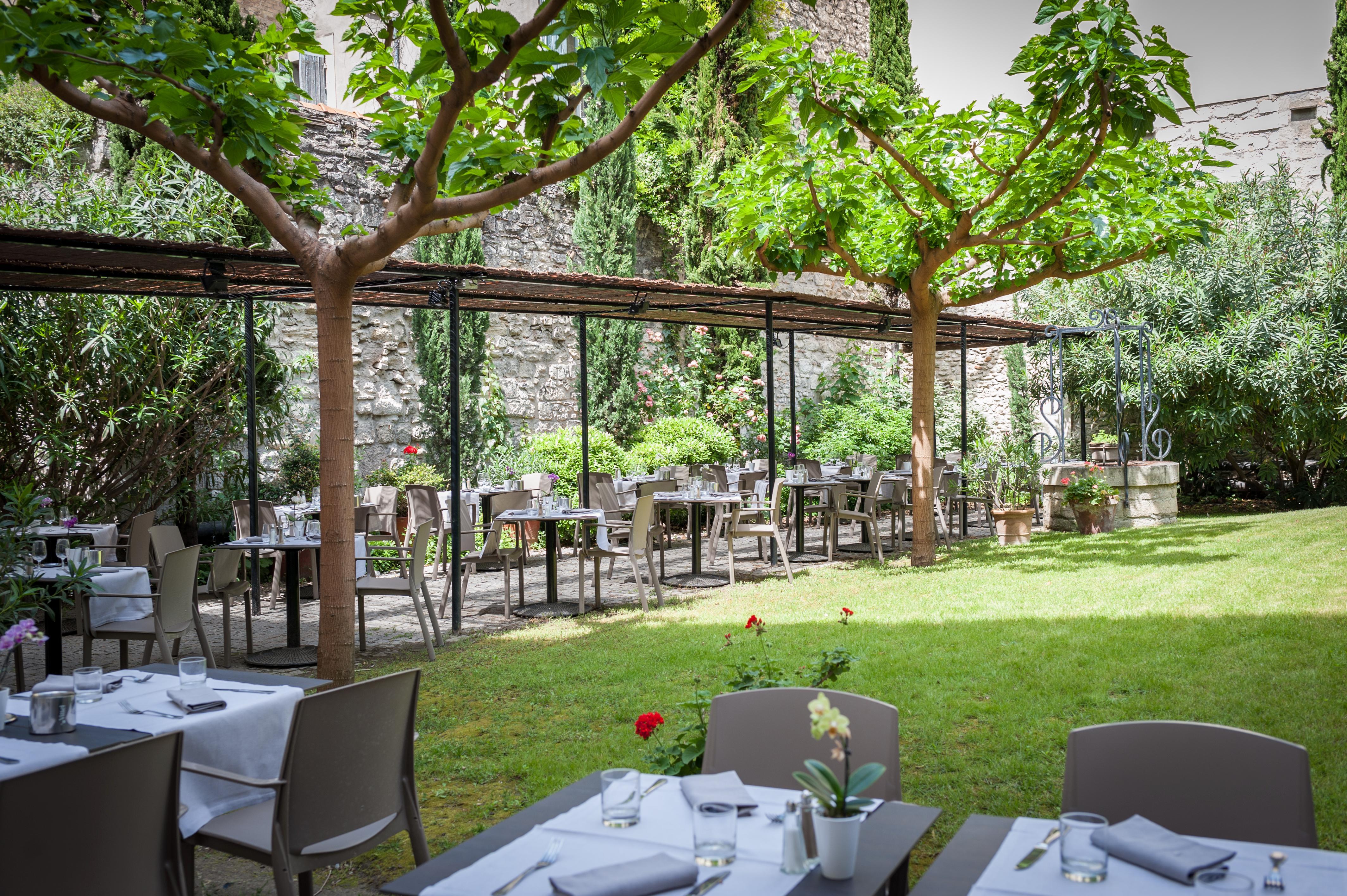 Hotel Cloitre Saint Louis Avignon Bagian luar foto