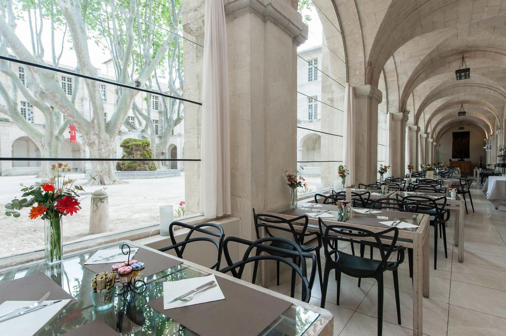 Hotel Cloitre Saint Louis Avignon Bagian luar foto